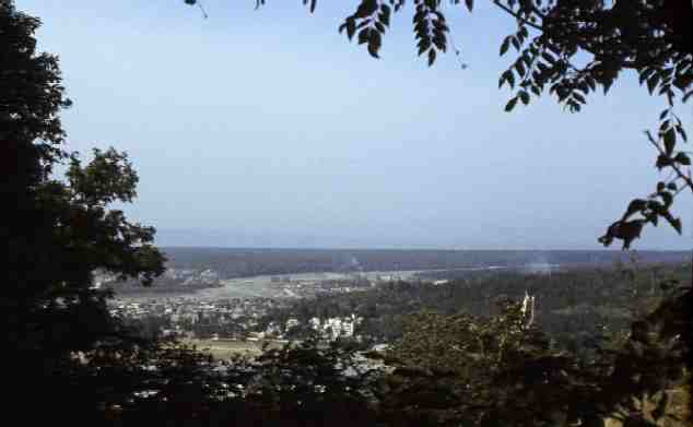 View from Sri Tat Wale Baba ashram overlooking Ganges river.